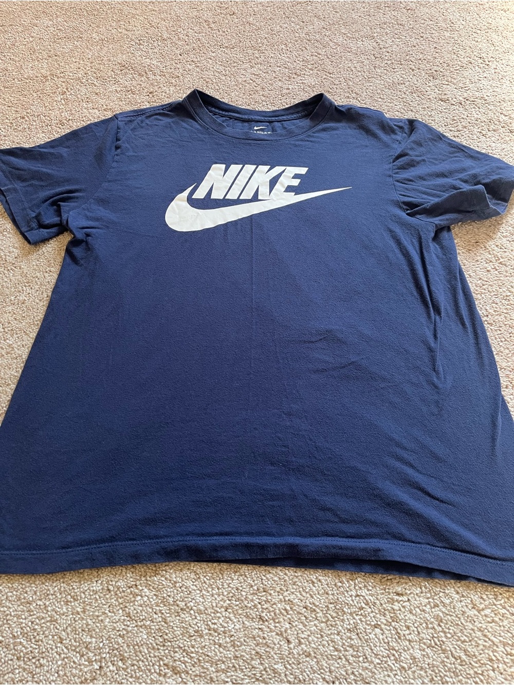 Nike Men’s Navy Blue Logo Short Sleeve Tee